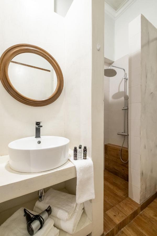 Central5 Boutique Apartments With Common Garden Next To Metro Atenas Exterior foto