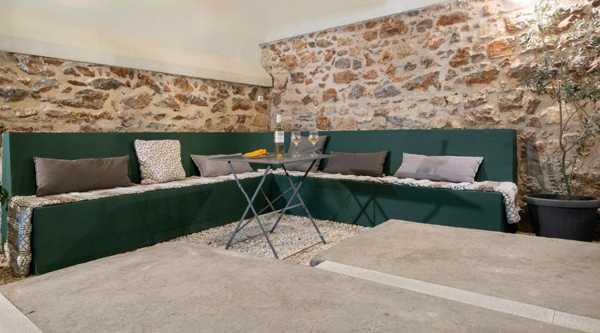 Central5 Boutique Apartments With Common Garden Next To Metro Atenas Exterior foto